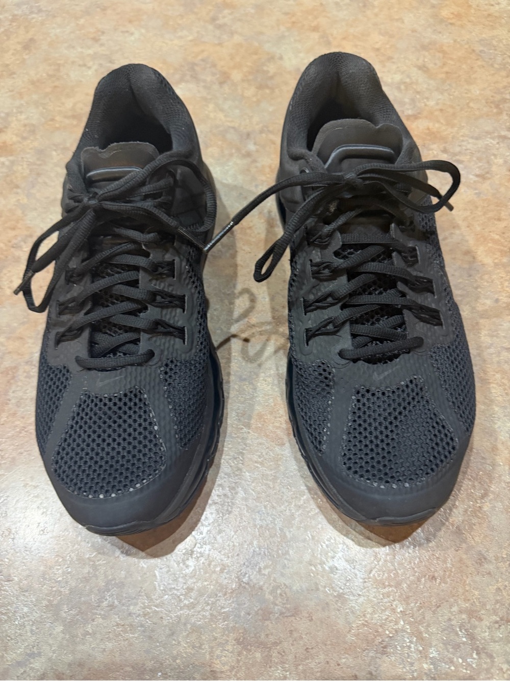 Men's Nike Air Max Triple Black Running Shoes. Size 9.5